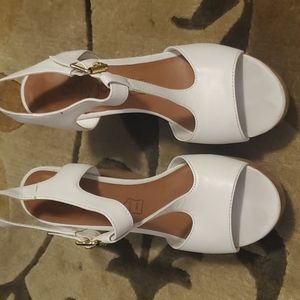 White platform shoes, still in good condition only wore a couple of times.